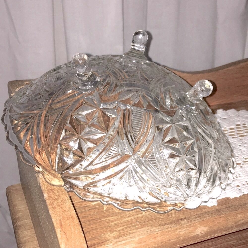 Anchor hocking Tri footed bowl.